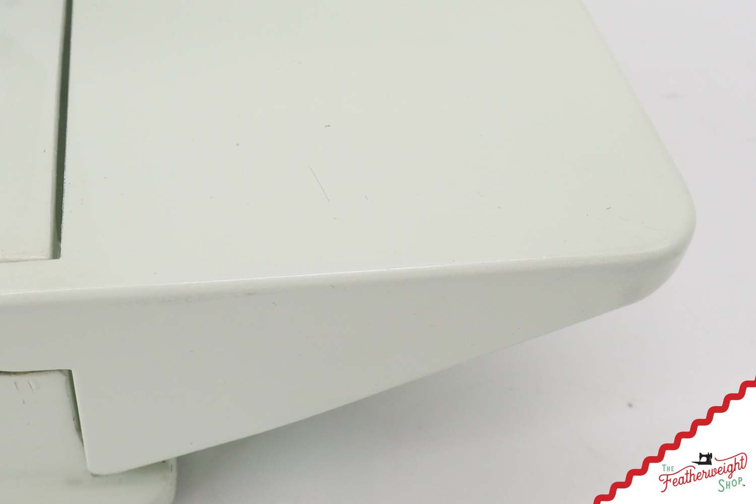 Singer Featherweight 221K Sewing Machine, British WHITE EV999***