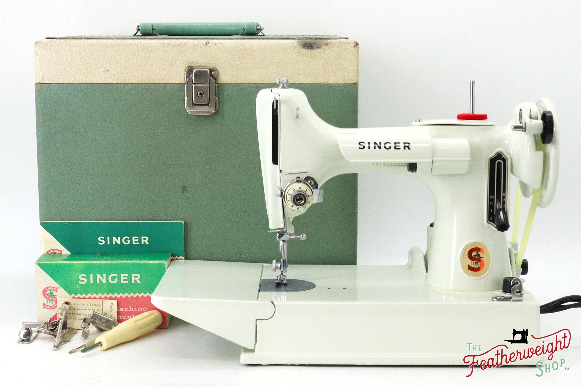 Singer Featherweight 221K Sewing Machine, WHITE - EV99384*