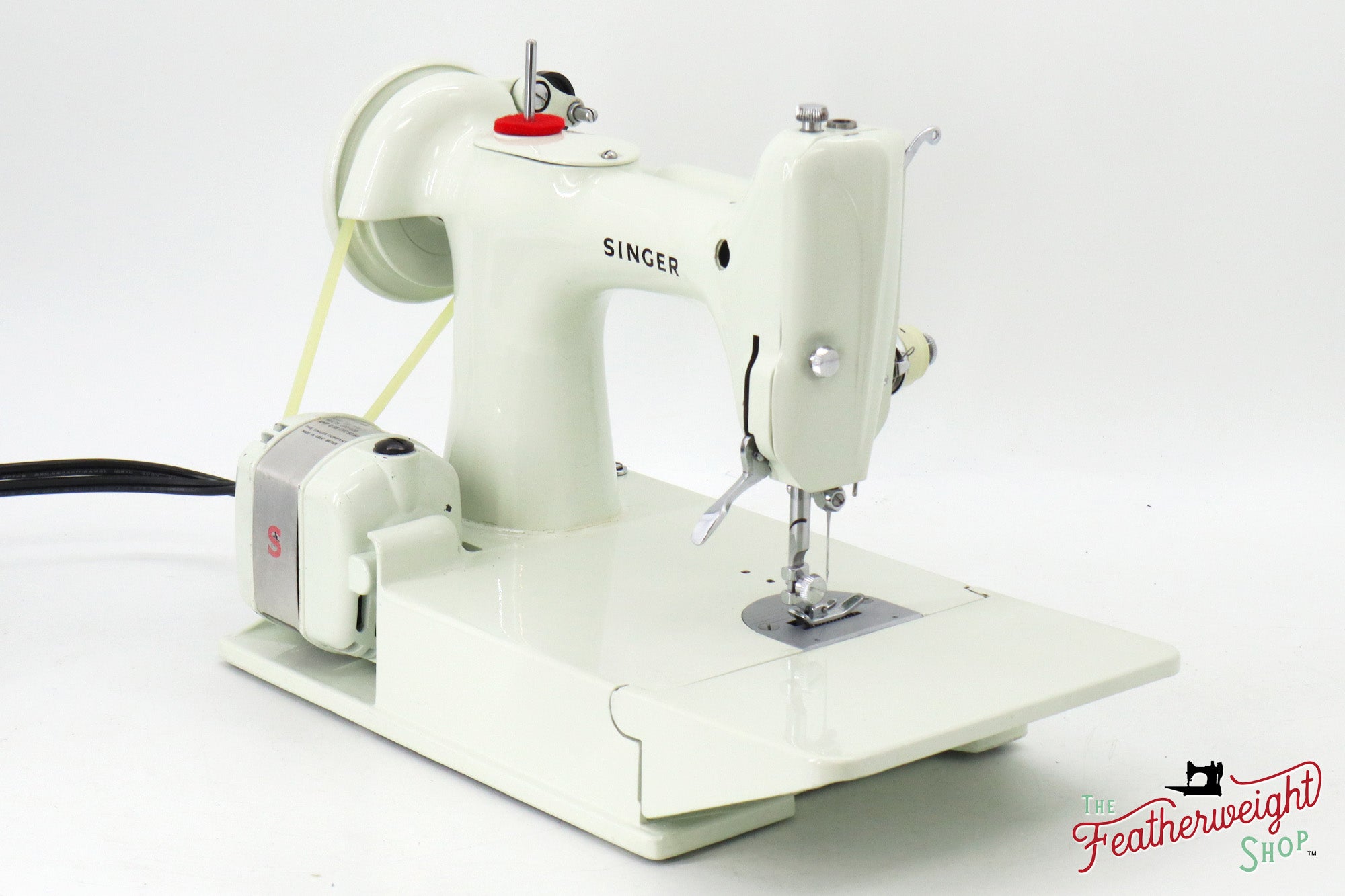 Singer Featherweight 221K Sewing Machine, WHITE - EV99384*