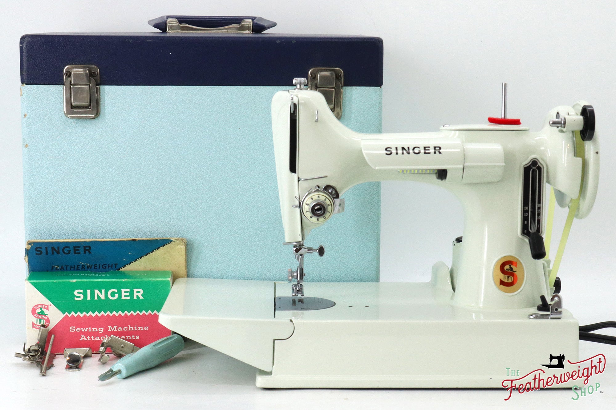 Singer Featherweight 221K Sewing Machine, British WHITE EV9858**