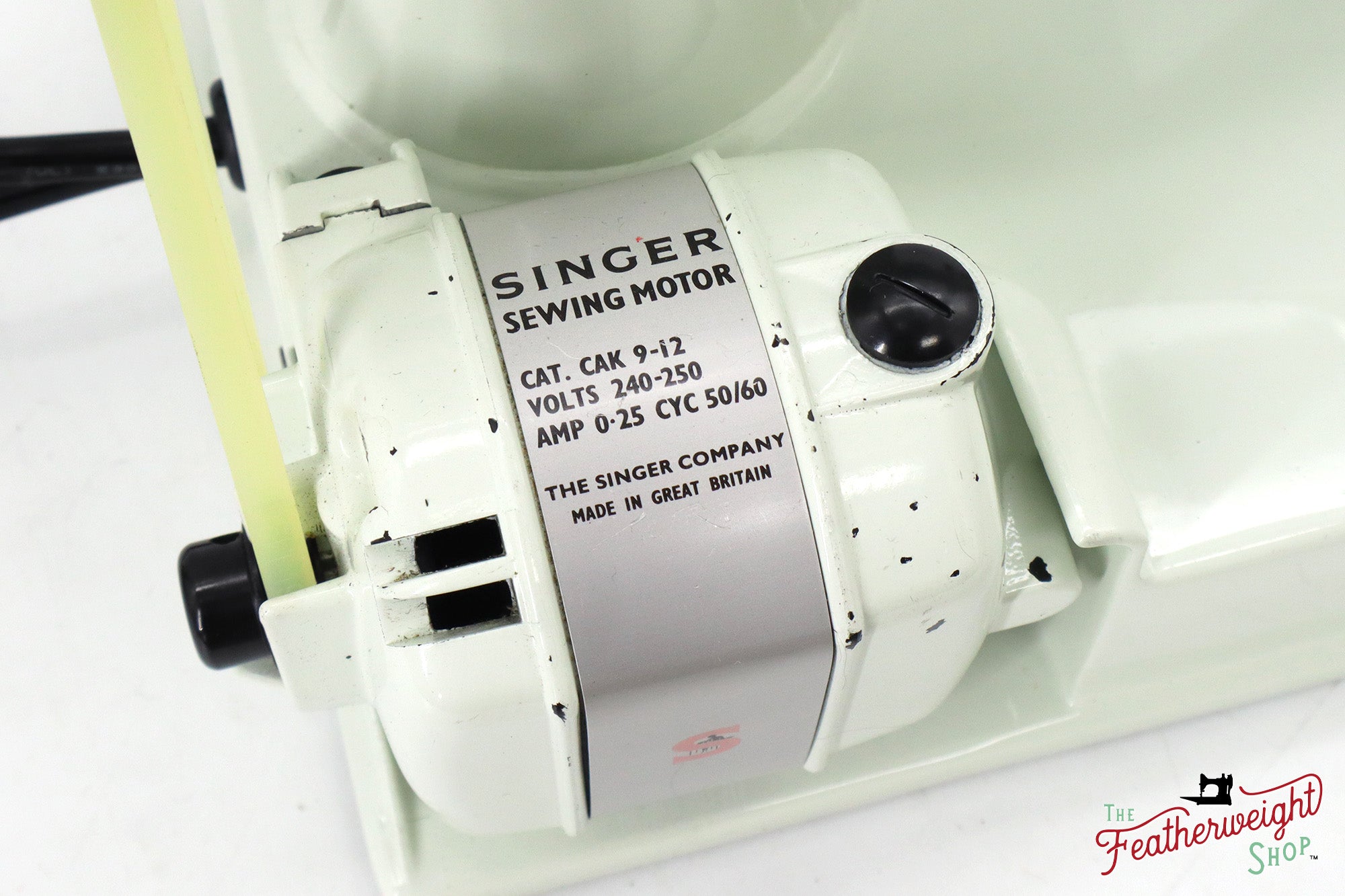 Singer Featherweight 221K Sewing Machine, British WHITE EV9858**