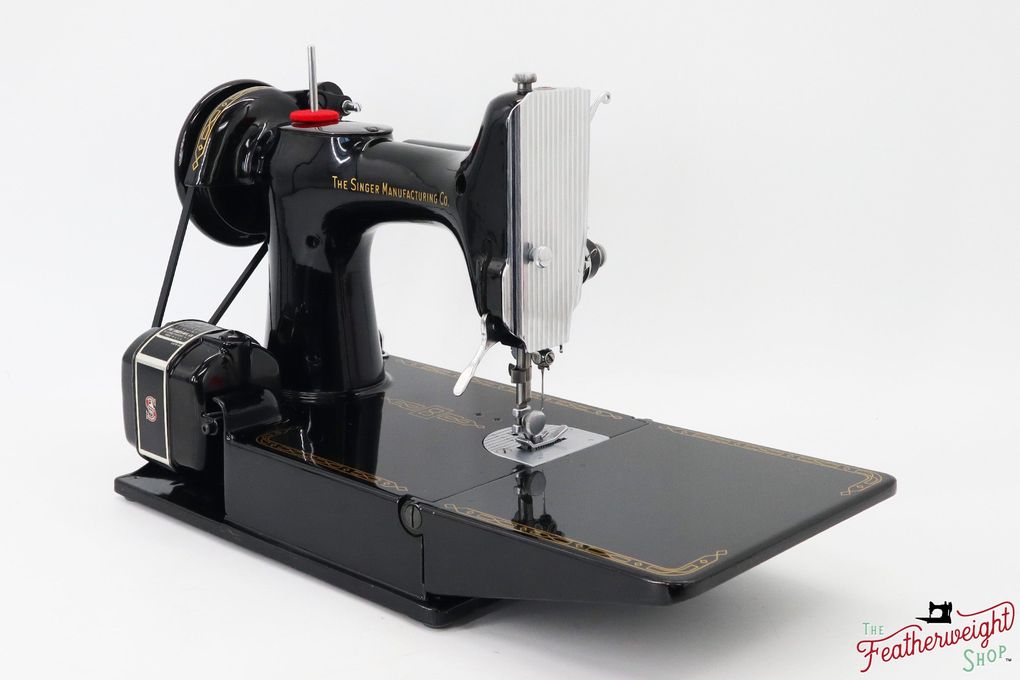 Singer Featherweight 221 Sewing Machine, AM405*** - 1956