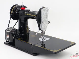 Load image into Gallery viewer, Singer Featherweight 221K Sewing Machine, Centennial: EF6917**