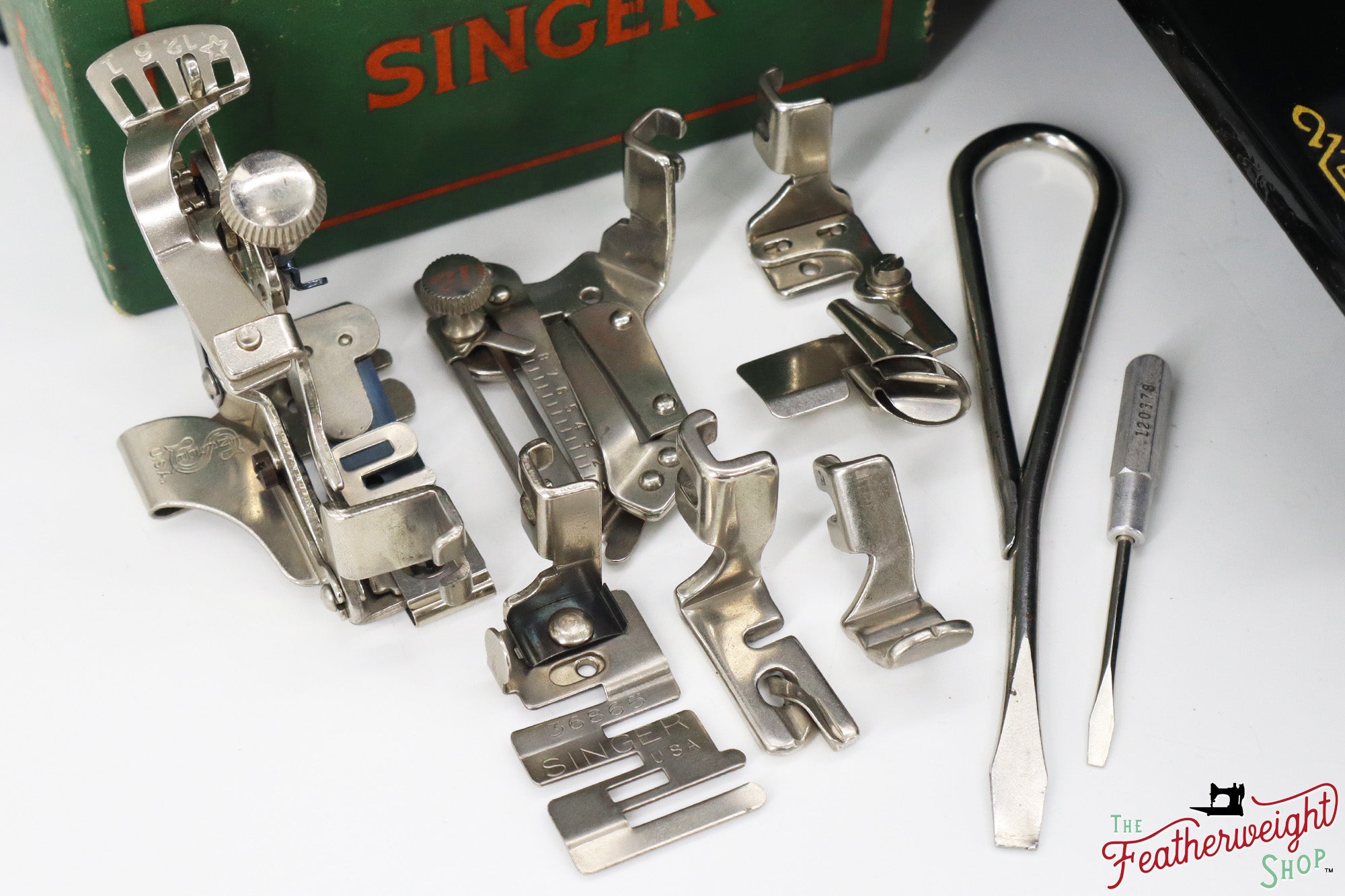 Singer Featherweight 221 Sewing Machine, AG884*** - 1946