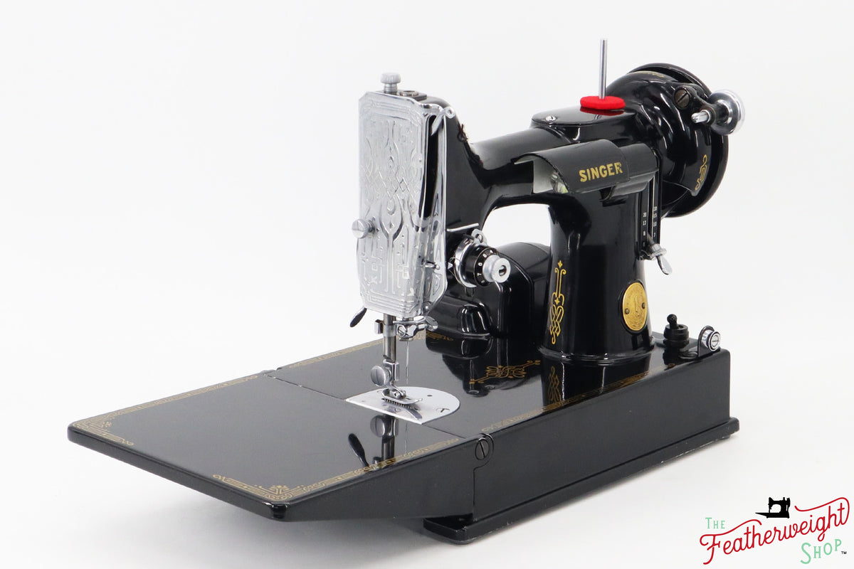 Singer Featherweight 221 Sewing Machine, AG884*** - 1946 - RARE Motor ...