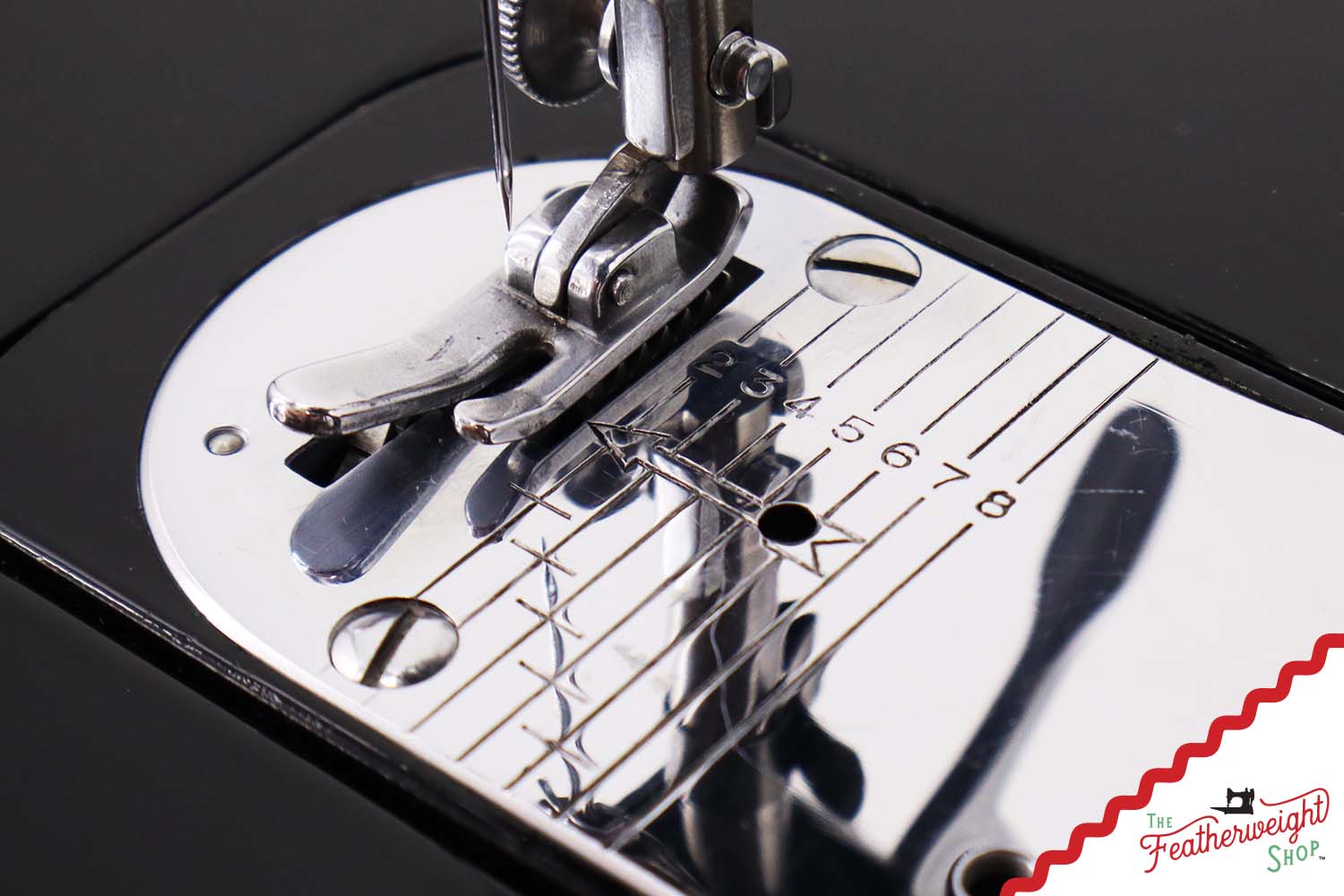 Singer Featherweight 222K Sewing Machine, Red 'S' - ER0235** - 1960