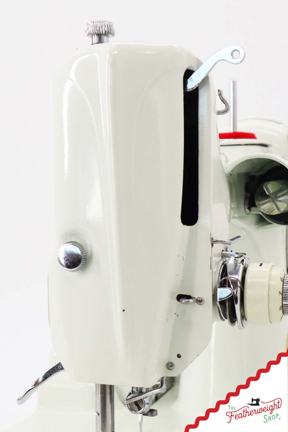 Singer Featherweight 221K Sewing Machine, WHITE - EV9584**