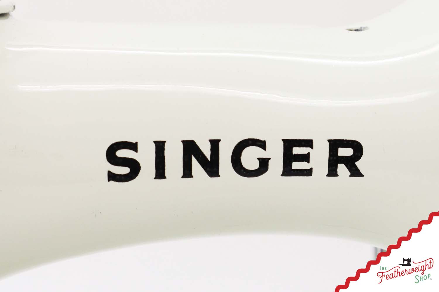 Singer Featherweight 221K Sewing Machine, WHITE - EV9584**