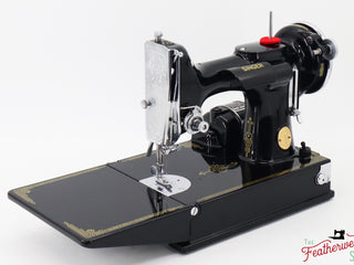 Load image into Gallery viewer, Singer Featherweight 221, &quot;First-Run&quot; 1933 AD54266* - Fully Restored in Gloss Black
