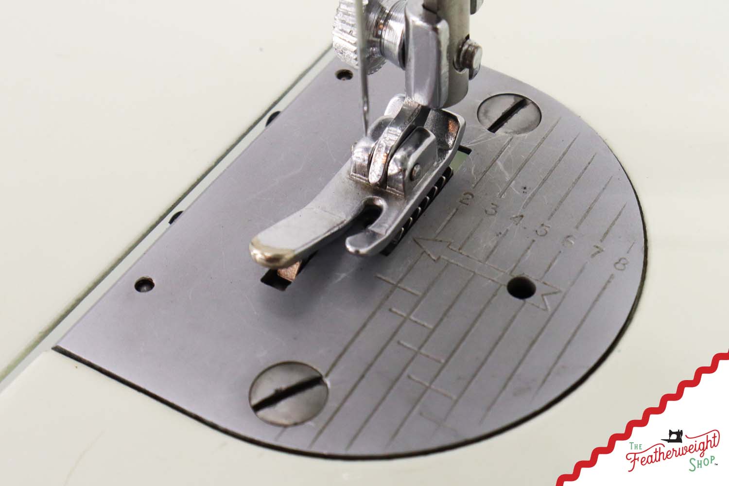 Singer Featherweight 221K Sewing Machine, WHITE - EV9584**