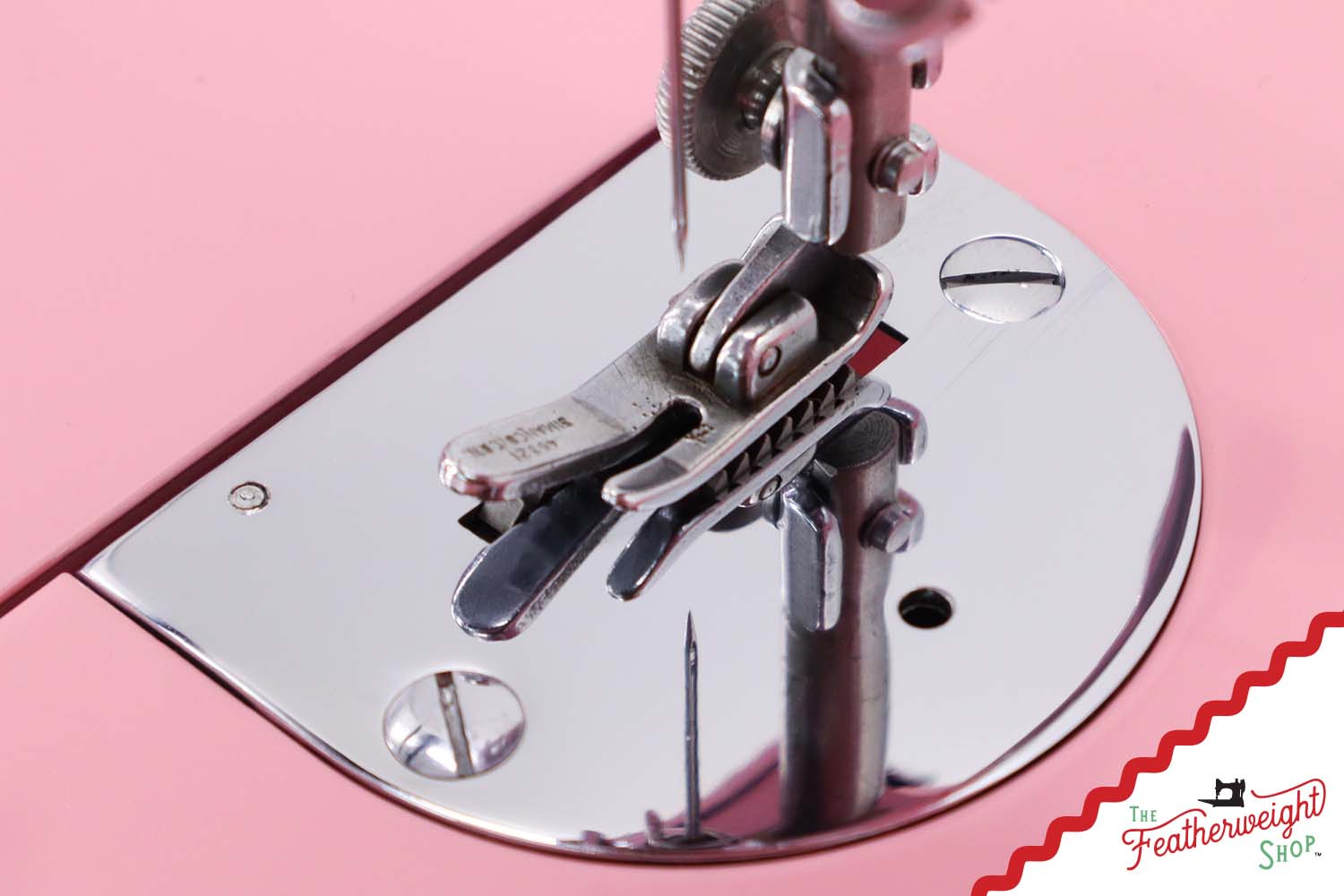 Singer Featherweight 221 AH577*** - Fully Restored in Rosy Posy Pink