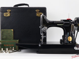 Load image into Gallery viewer, Singer Featherweight 221, &quot;First-Run&quot; 1933 AD5477** - Fully Restored in Gloss Black