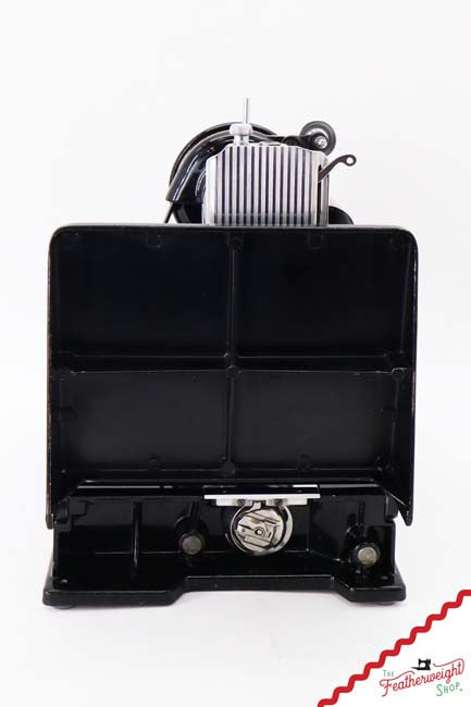 Singer Featherweight 221K Sewing Machine, 1955 - EK208**