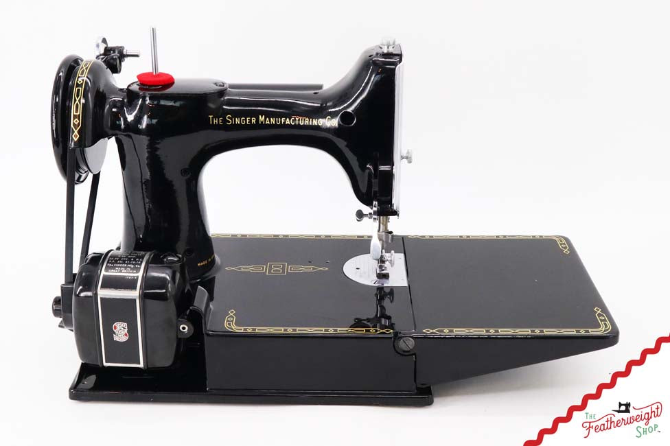 Singer Featherweight 221K Sewing Machine, 1955 - EK208**