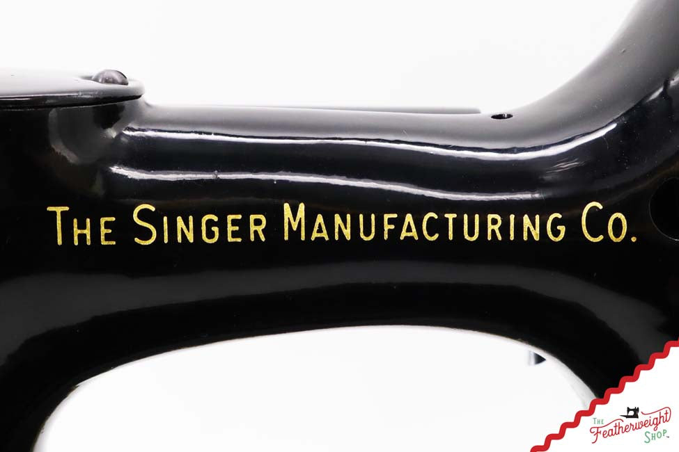 Singer Featherweight 221K Sewing Machine, 1955 - EK208**