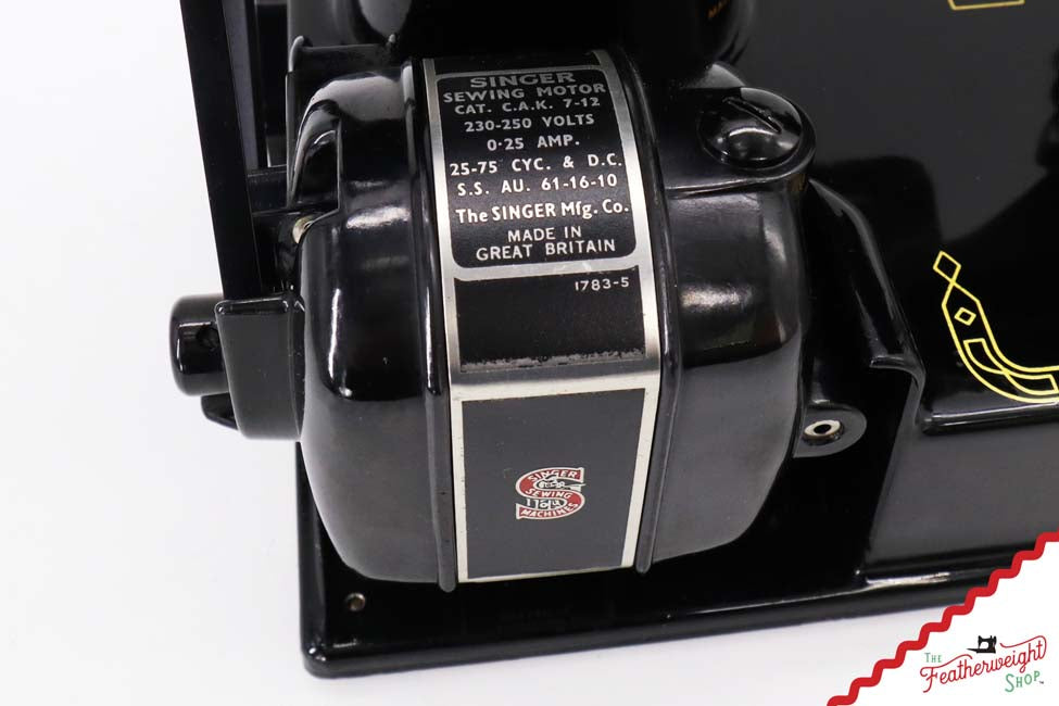Singer Featherweight 221K Sewing Machine, 1955 - EK208**