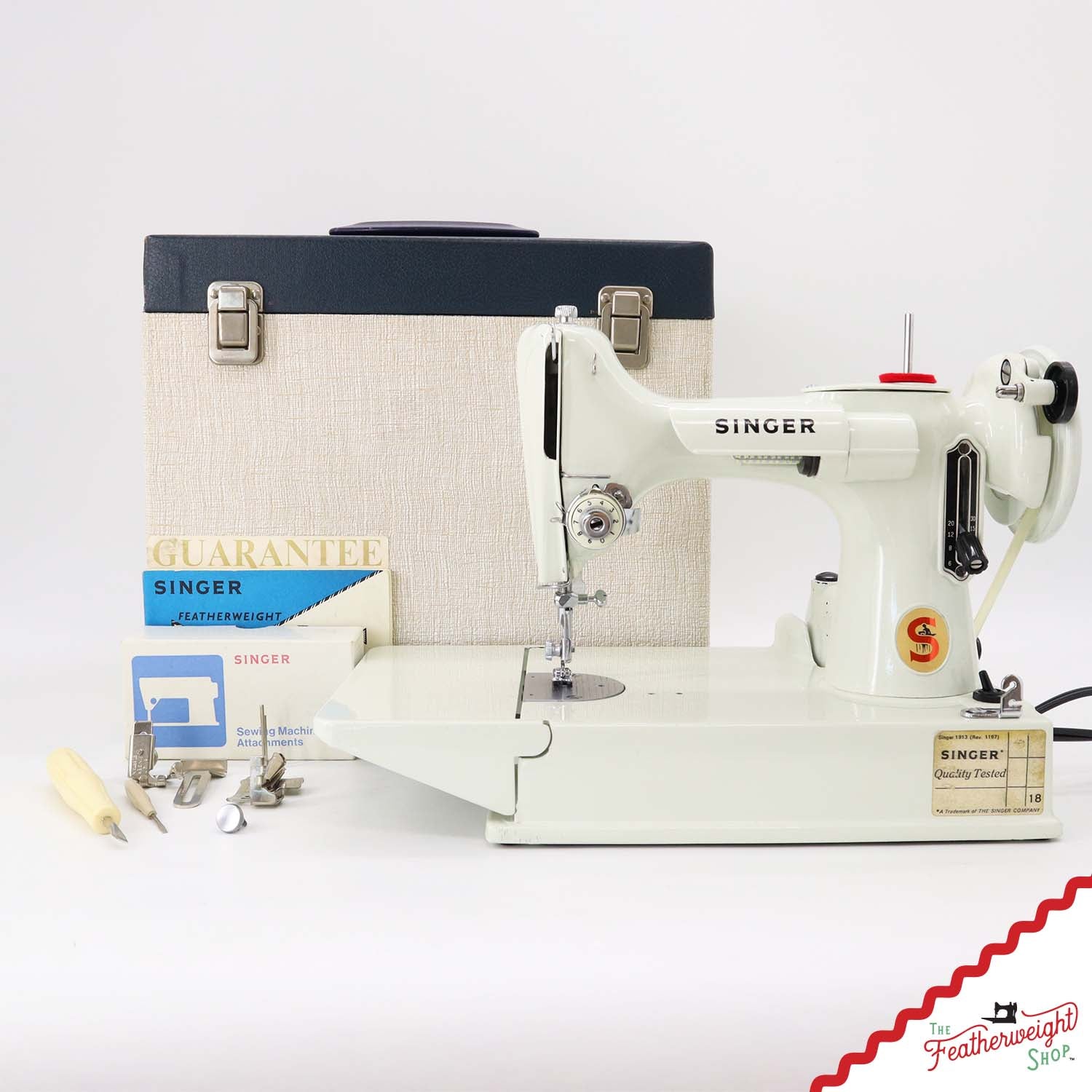 Singer Featherweight 221K Sewing Machine, WHITE FA22365* - RARE Case!