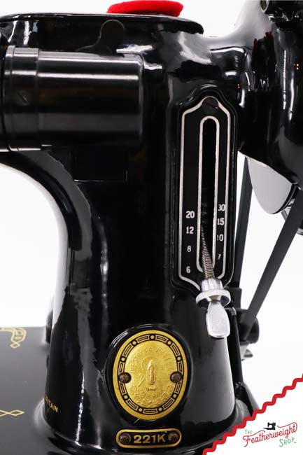 Singer Featherweight 221K Sewing Machine, 1955 - EK208**