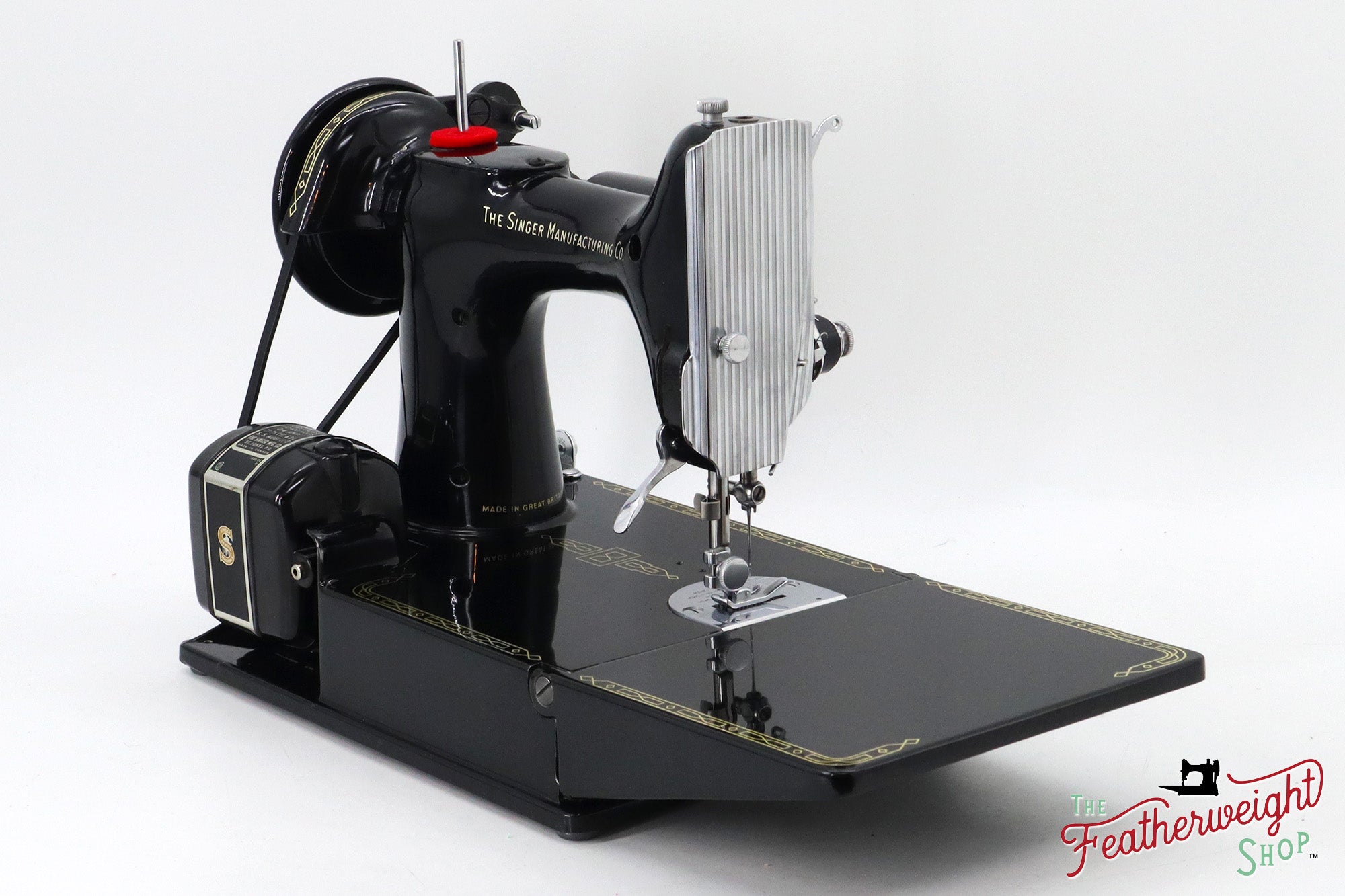 Singer Featherweight 221K Sewing Machine, RED "S" - ES648***