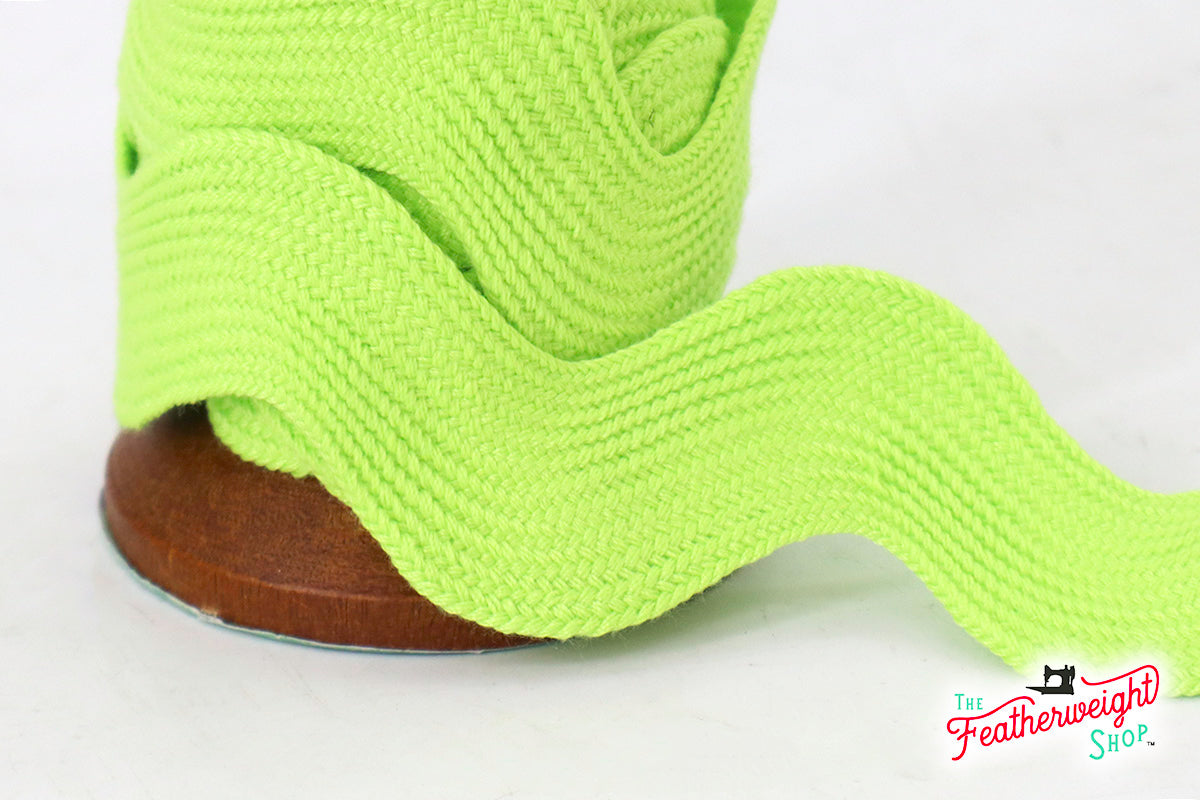 1 3/8" Inch JUMBO RIC RAC - GREEN Apple (by the yard)