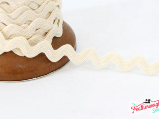 Load image into Gallery viewer, 3/8&quot; Inch IVORY Cotton RIC RAC from France (sold by the yard)