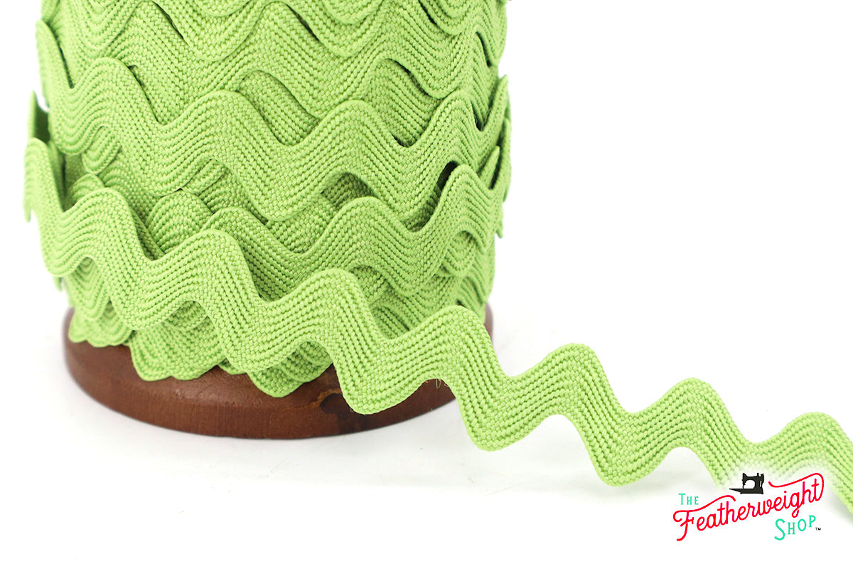 5/8" Inch LETTUCE Vintage Trim Large RIC RAC by Lori Holt (by the yard)