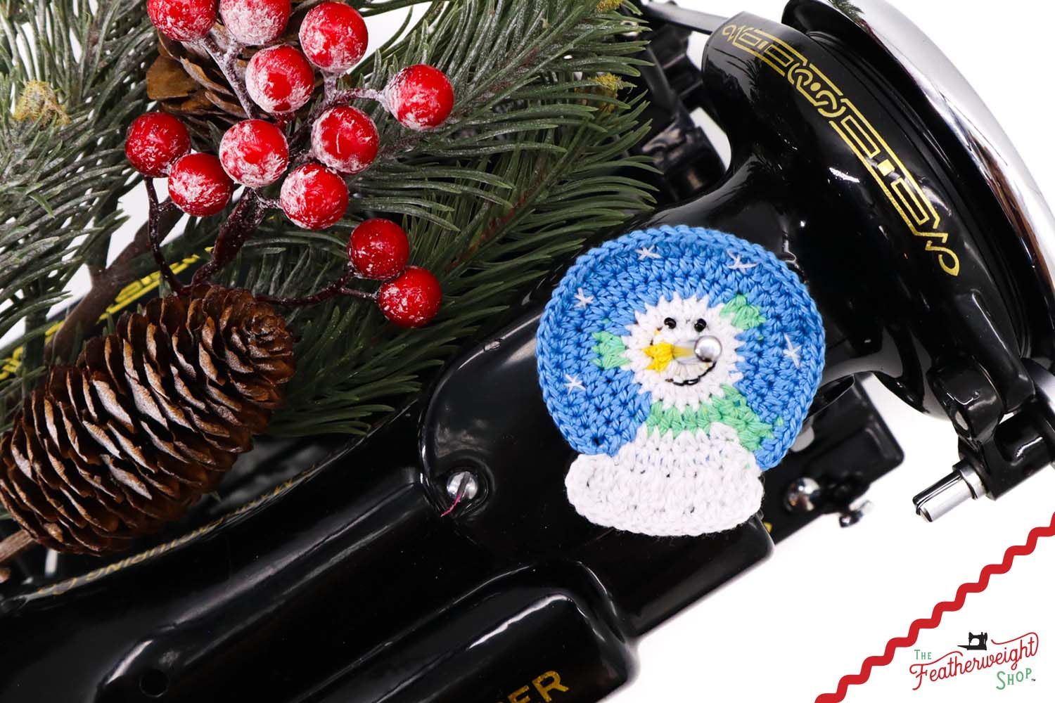 Spool Pin Doily - Christmas Snowman Snow Globe