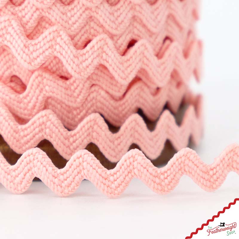 1/4" Inch FROSTING PINK VINTAGE TRIM RIC RAC by Lori Holt (by the yard)