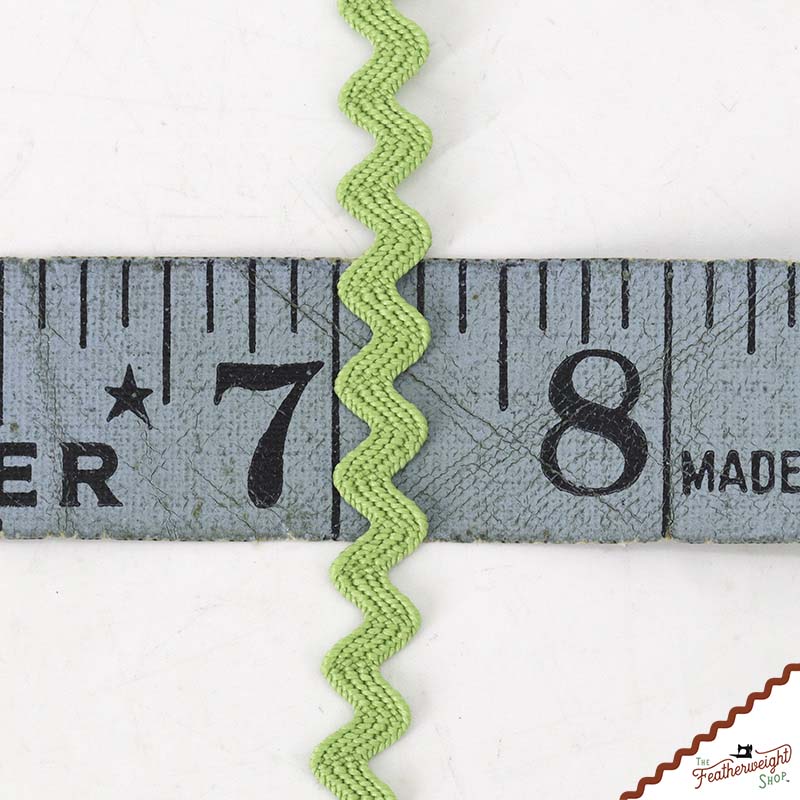 1/4" Inch Lettuce VINTAGE TRIM RIC RAC by Lori Holt (by the yard)