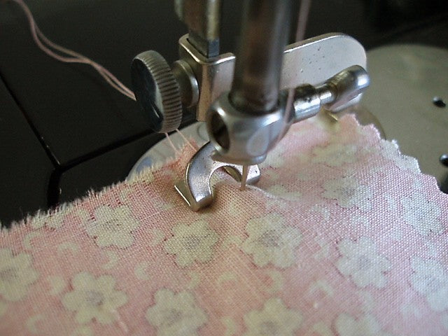 Hemstitching Veining Attachment, Singer (Vintage Original) - Older Style