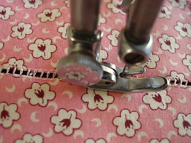 Hemstitching Veining Attachment, Singer (Vintage Original) - Older Style