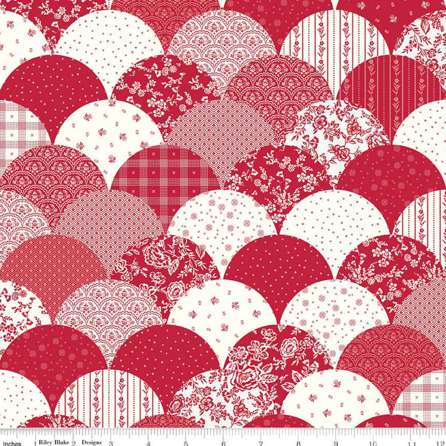 Fabric, Red Delicious Cheater Clamshell by Riley Blake Designs (by the yard)