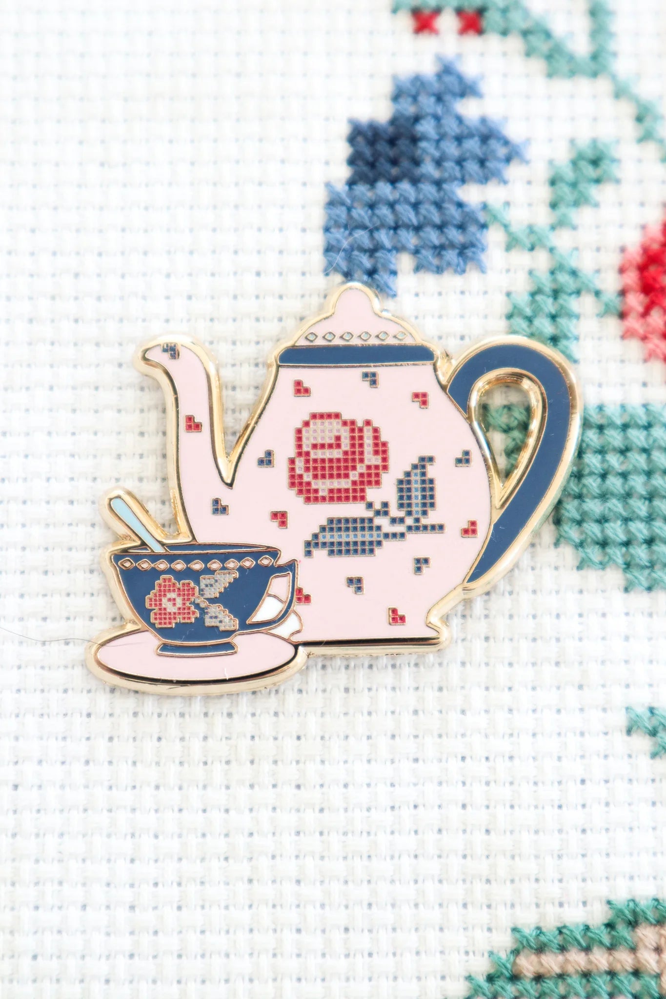 Needle Minder, ROSES TEA SET by Flamingo Toes