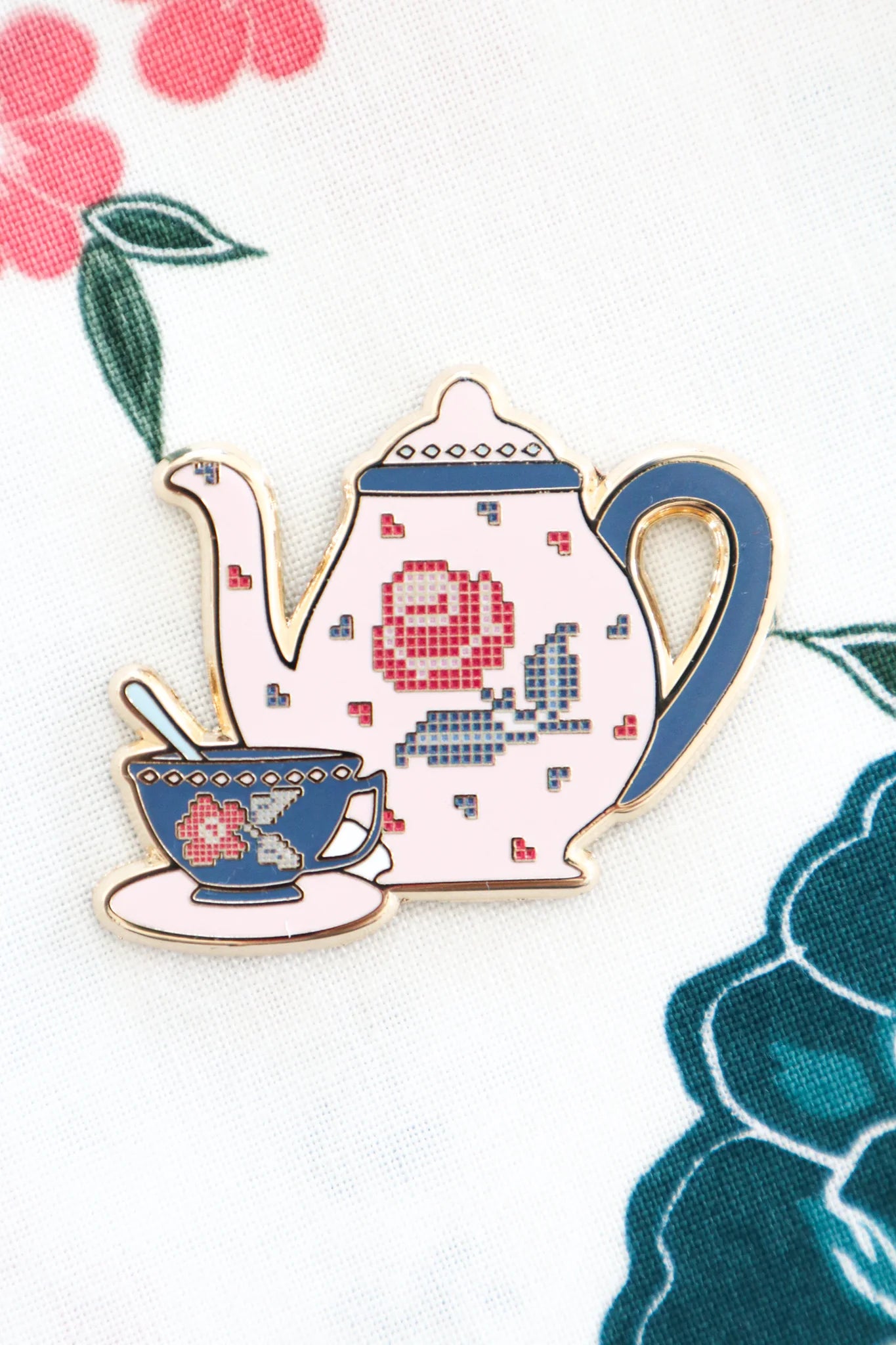 Needle Minder, ROSES TEA SET by Flamingo Toes