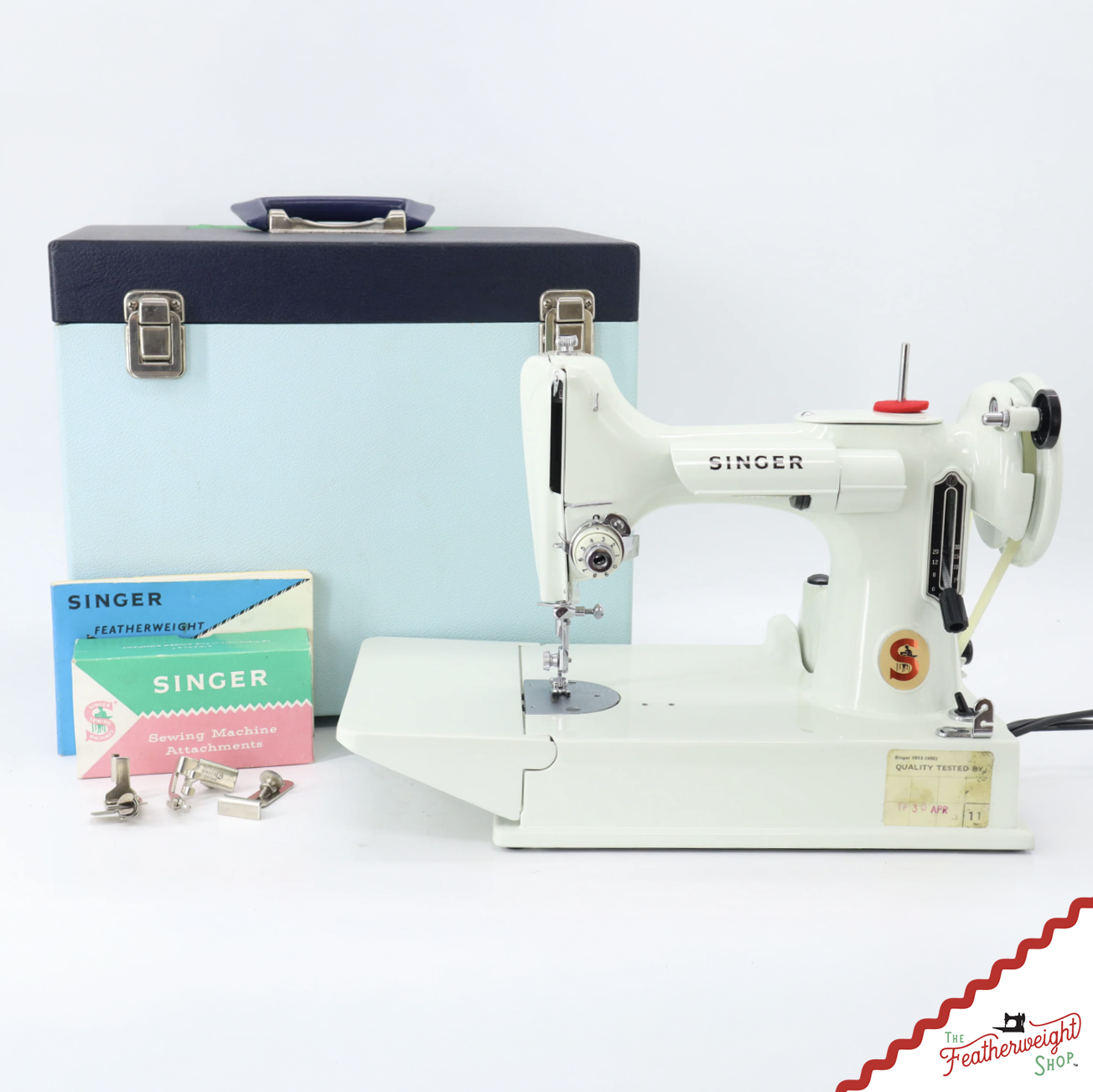 Singer Featherweight 221K Sewing Machine, British WHITE EV98612*