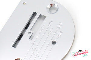 Throat / Needle Plate, Graduated - Singer Featherweight Model 221