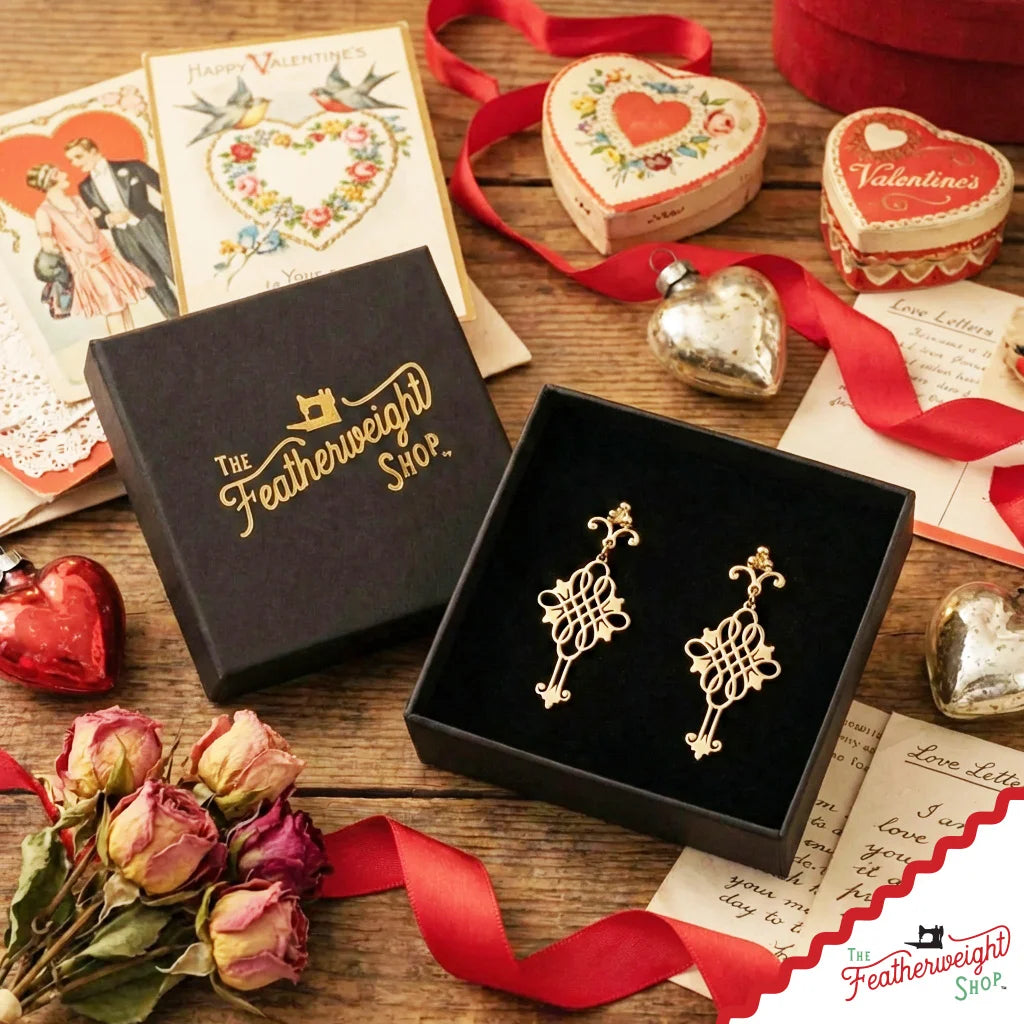 Jewelry, Singer Featherweight CELTIC KNOT Gold, EARRINGS