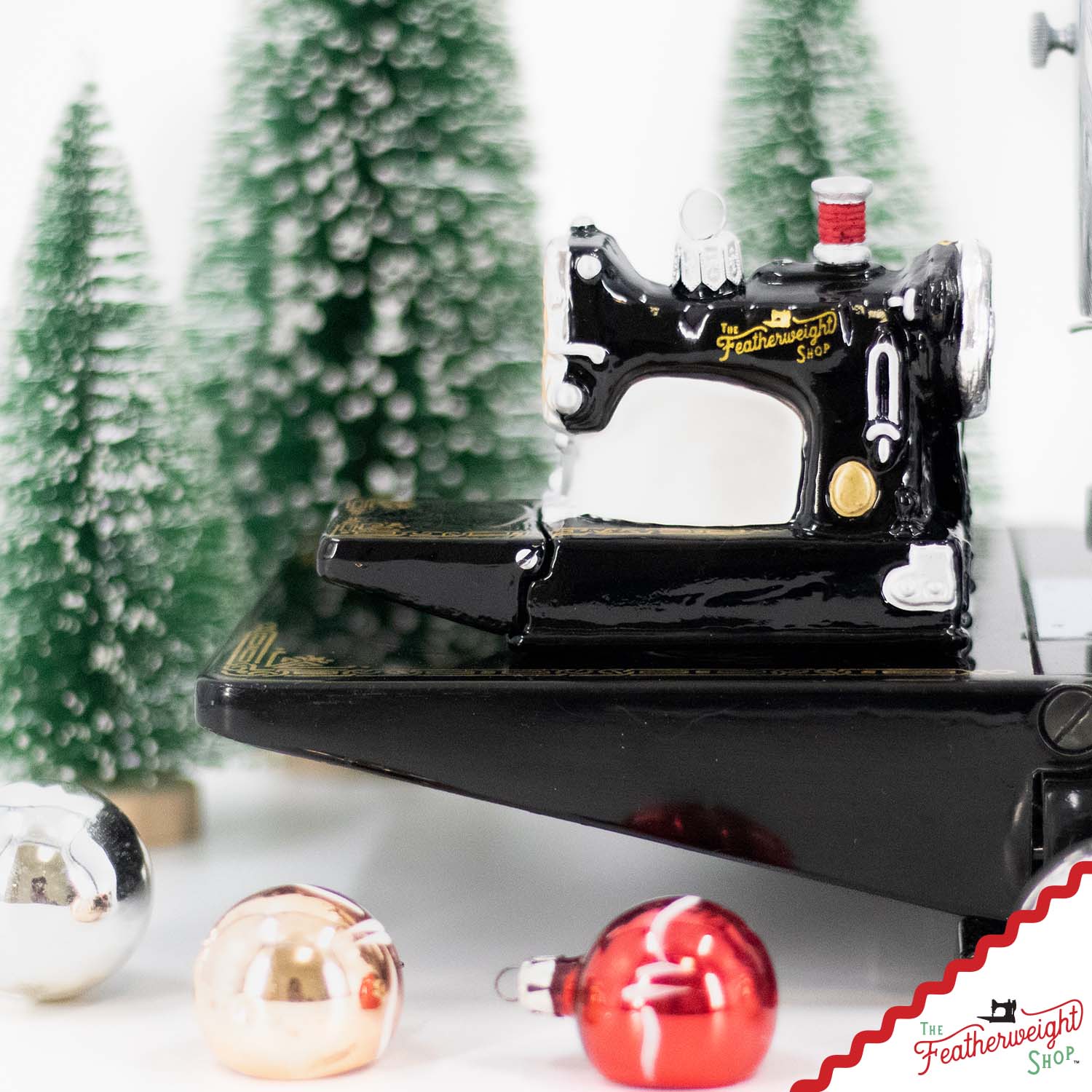 Christmas ORNAMENT, Singer Featherweight Blown Glass Collectible