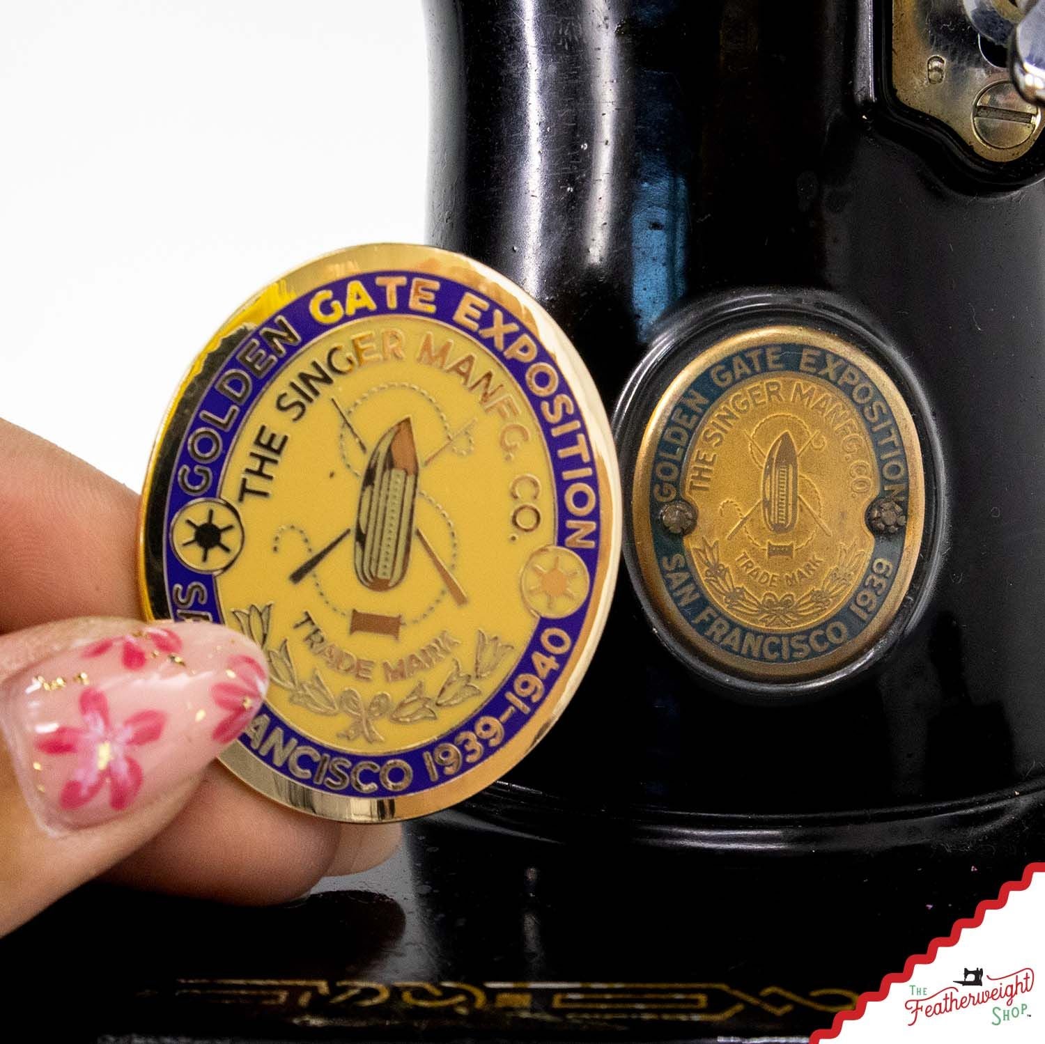 Needle Minder, PIN PAL - GOLDEN GATE Featherweight Badge - San Francisco 1939 - 1940