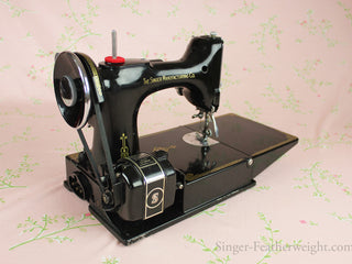 Load image into Gallery viewer, Singer Featherweight 221 Sewing Machine, CHICAGO BADGE 1934 AD543***
