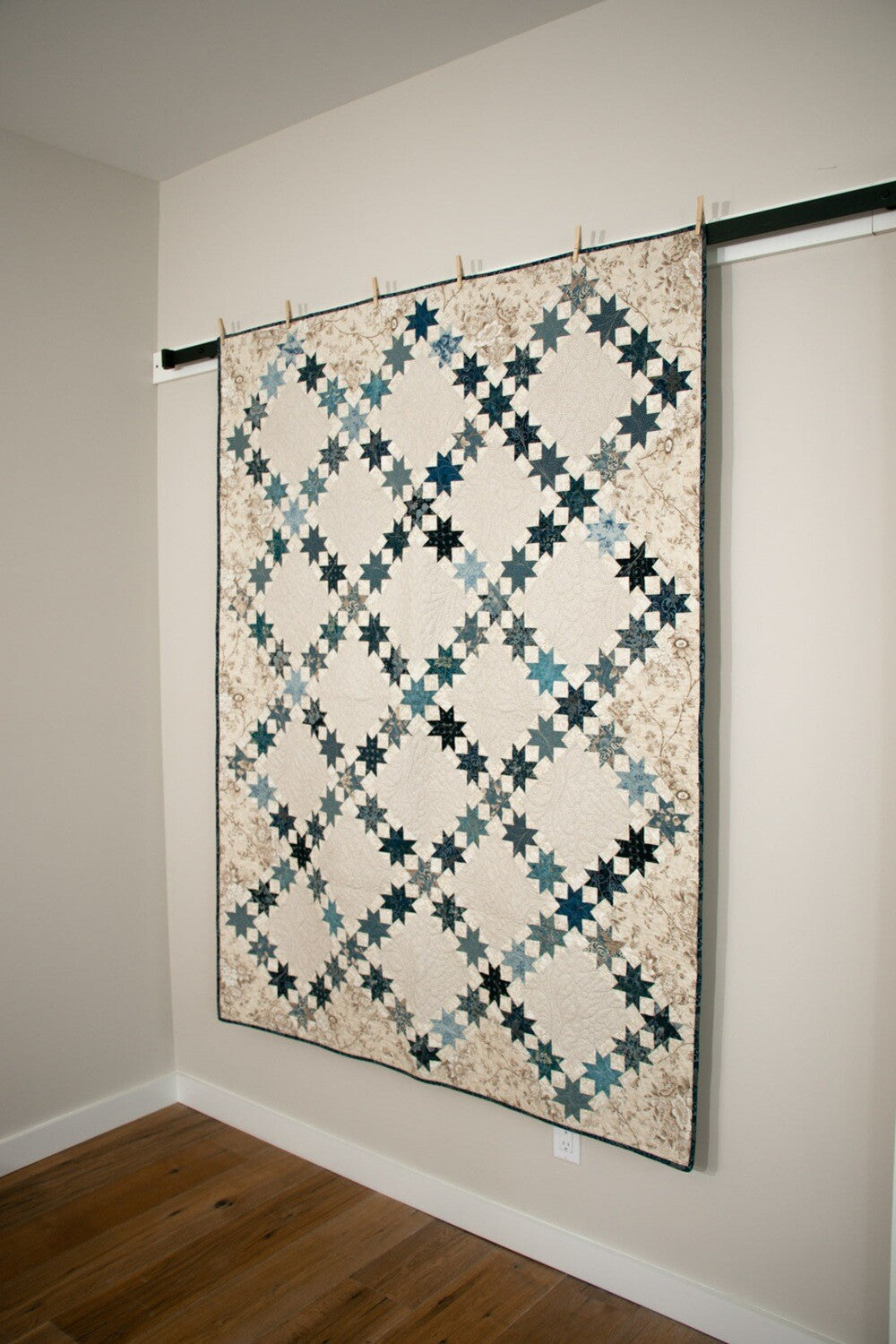 PATTERN, AURORA by Edyta Sitar from Laundry Basket Quilts