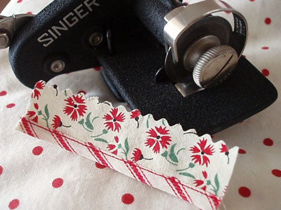 Pinker / Pinking Blade, Singer (Vintage Original)