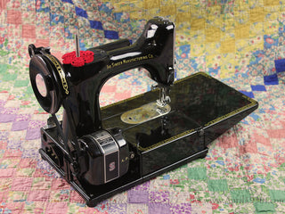 Load image into Gallery viewer, Singer Featherweight 222K Sewing Machine, ER0231**CH