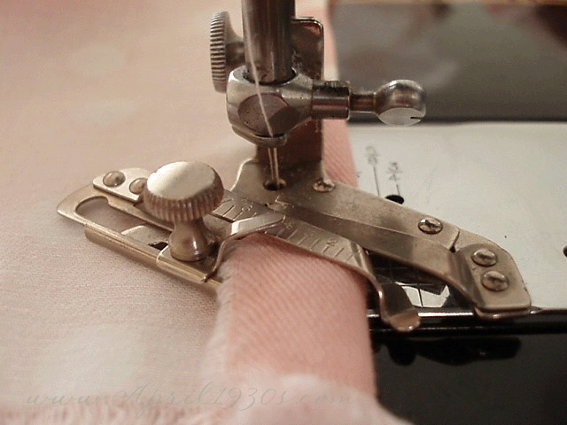 Singer Featherweight Adjustable Hemmer