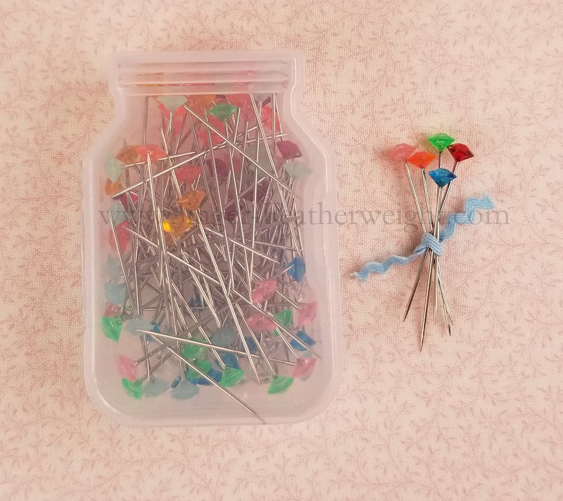 Pretty Sewing Pins, By Lori Holt - 100 Count