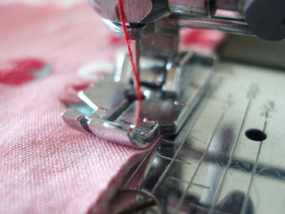 Load image into Gallery viewer, Quarter Inch (1/4&quot;) Foot, LOW SHANK Patchwork Piecing Quilting