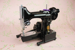Singer Featherweight 222K Sewing Machine, ER316***