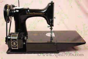 Singer Featherweight 221 Sewing Machine, AH417***