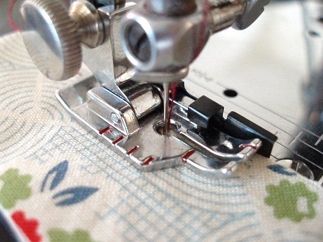 Quarter Inch (1/4") Foot, SLANT shank - SCANT