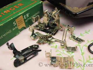 Load image into Gallery viewer, Singer Featherweight 221 Sewing Machine, AH417***